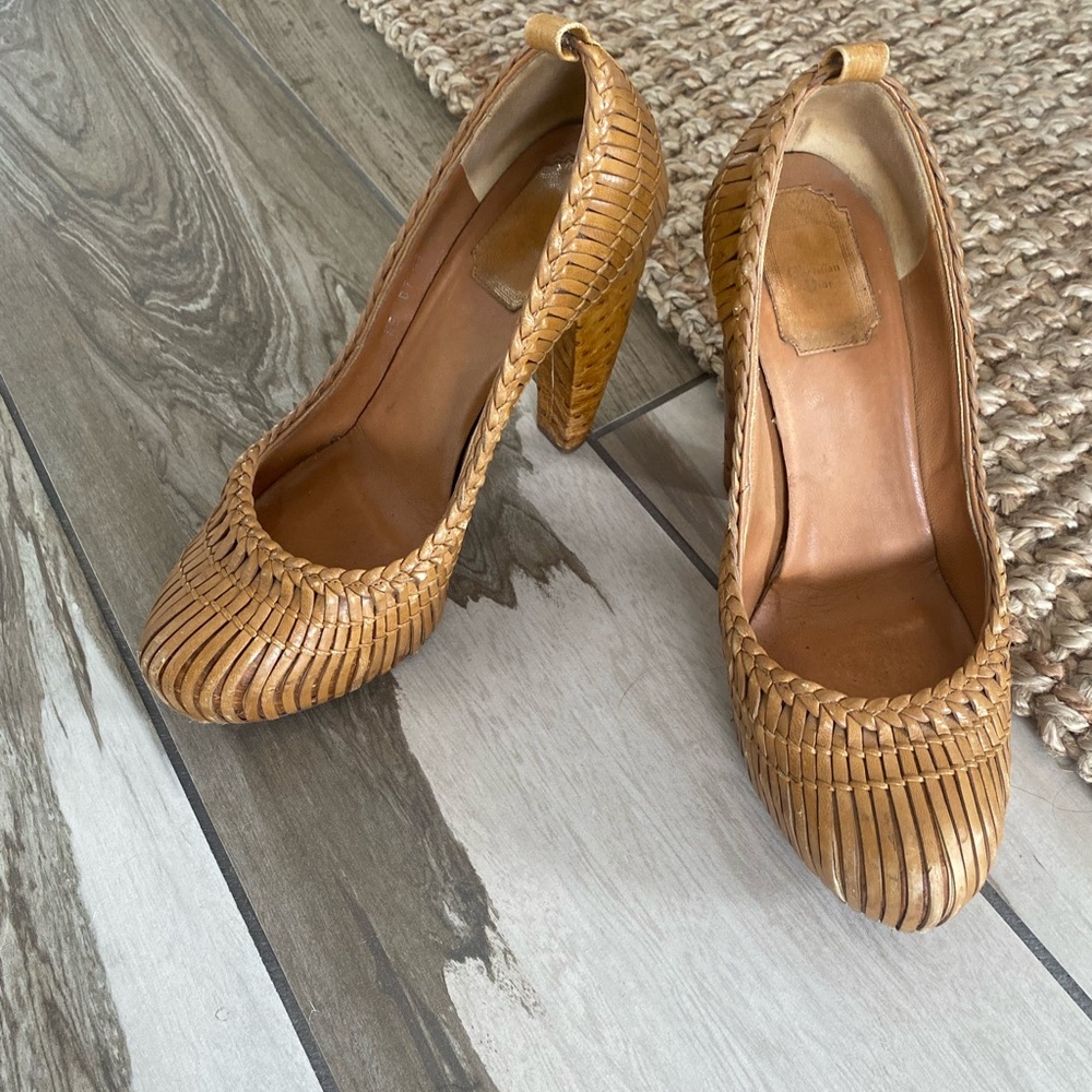 Rare Dior heels. Leather / Ostrich, still plenty of wear left on these.